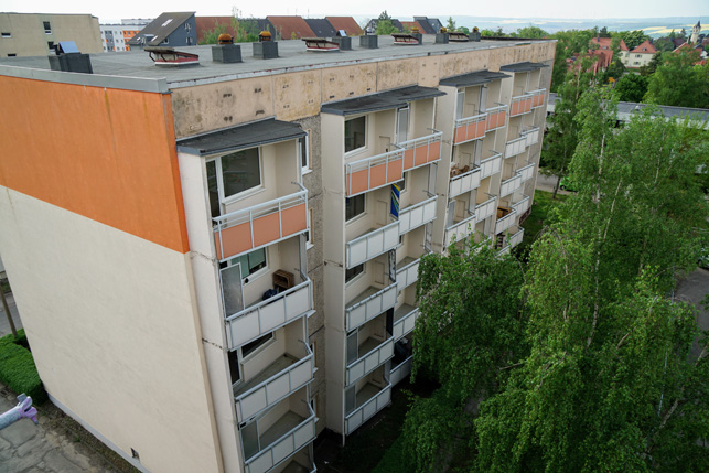 So sah der Plattenbau an der Ossietzkystraße vor der Sanierung aus.