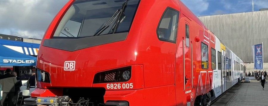 So werden sie aussehen: Die neuen hybridbetriebenen Züge.