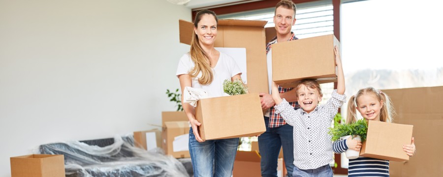 Wohnungsneubau: Junge Familie