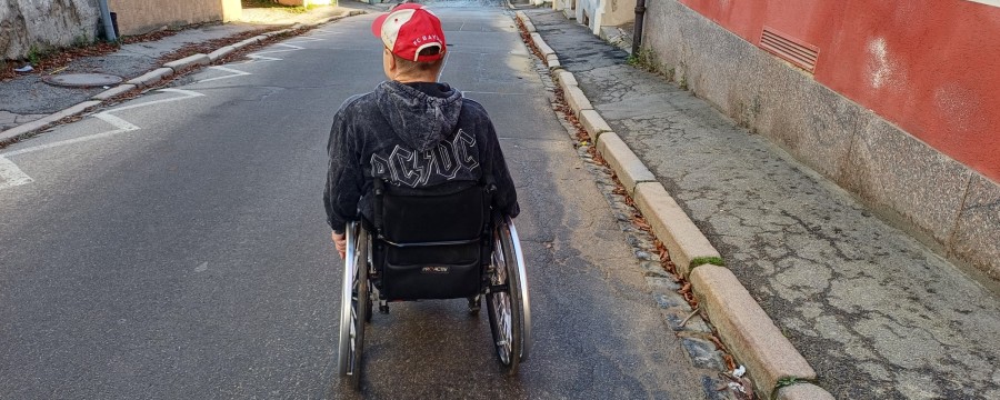 Rollstuhlfahrer in Bad Kötzting