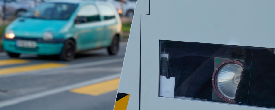 Ein neuer Rekord-Blitzer in Hamburg sorgt für Aufsehen. Doch wie gehen kleinere Kommunen mit dem Thema um? Es geht schließlich um Sicherheit, nicht um "Abzocke". 