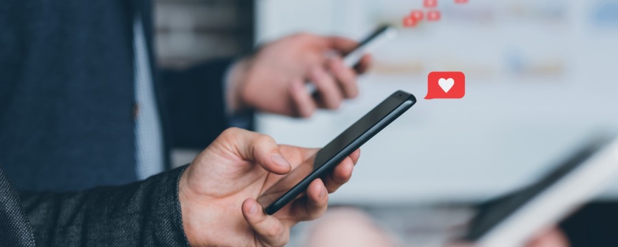 Befreiungsschlag für Kommunen in Sachen Facebook, X, WhatsApp und Co: Die kommunalen Seiten dürfen weiter betrieben werden - vorerst