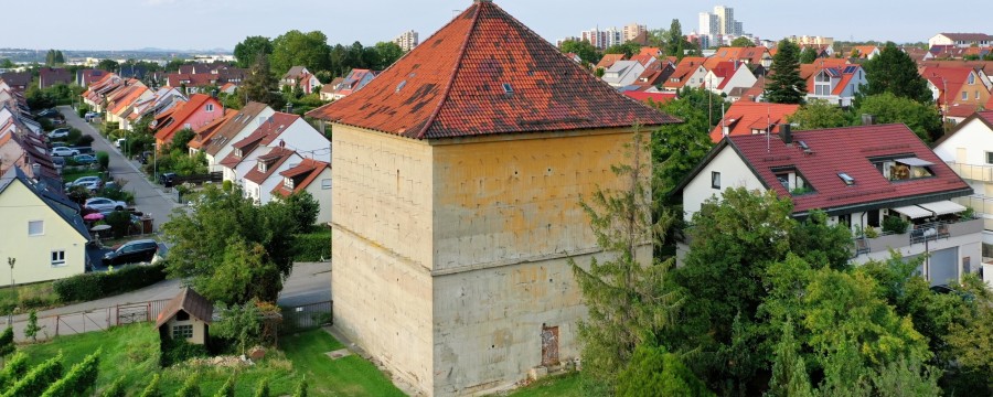 Der Bunker im Stuttgarter Stadtteil Steinhardenfeld beherbergt heute ein Turmuhrenarchiv.
