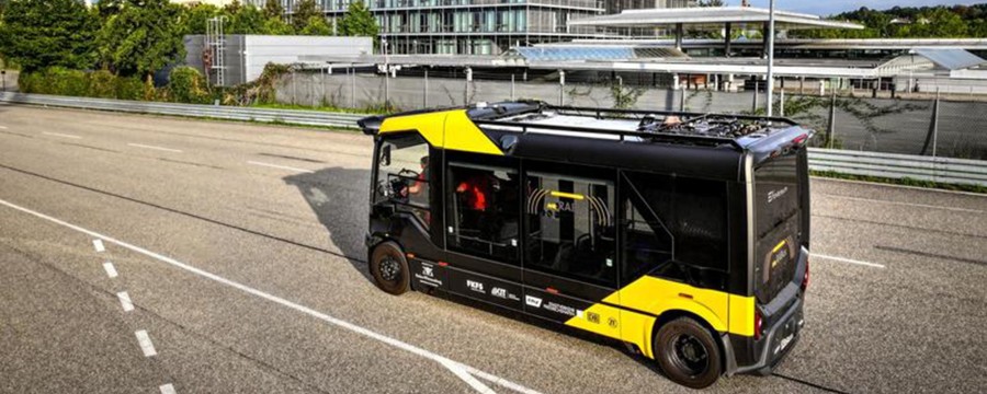 Der RABus ist ein autonomer Bus, der im Testbetrieb durch Friedrichshafen und Mannheim gefahren ist.