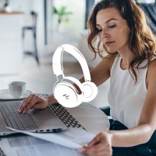 Geld verdienen über Namensrechte? 3 Experten diskutieren