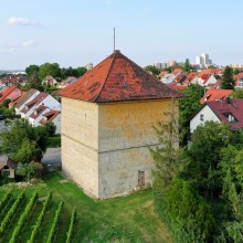 Der Bunker im Stuttgarter Stadtteil Steinhardenfeld beherbergt heute ein Turmuhrenarchiv.
